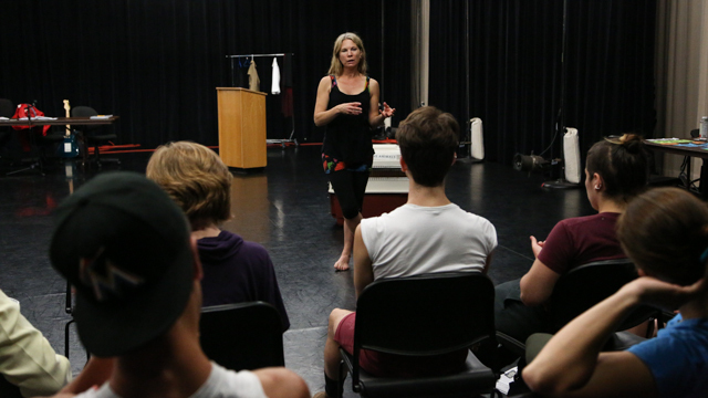 Hanson talks with School of Dance students at Open Rehearsal