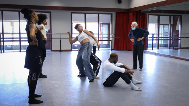 Demetia Hopkins, Brianna Rhodes, Kamryn Vaulx, Shaquelle Charles, Christopher Page-Sanders, and<br> Dianne McIntyre in rehearsal for <em>In the Same Tongue</em>
